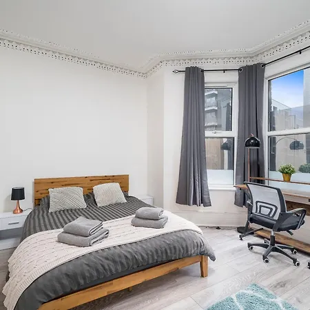 Cozy & Comfy Woodgreen Station Apartment 2Br 2Mins To Metro 20Mins To Central London